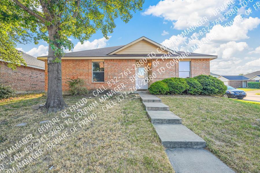 Primary Photo - Corner Lot 4/2 Home Nestled in Wisdom Terrace