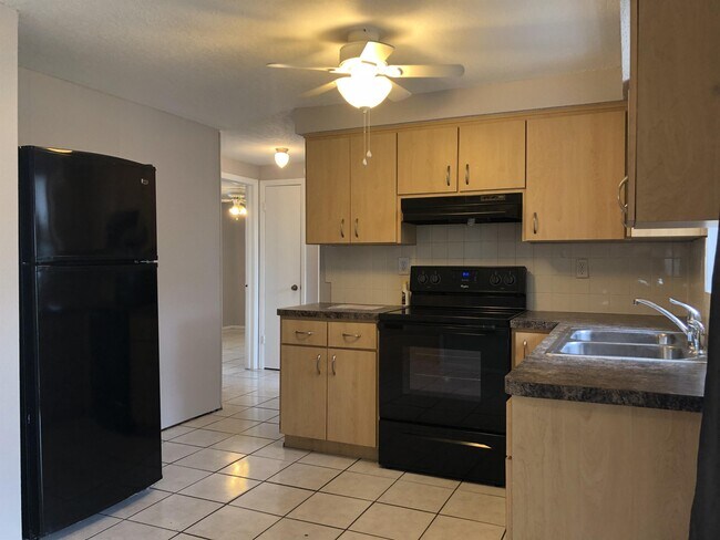 Foto del edificio - 6442 Baldwyn Ave