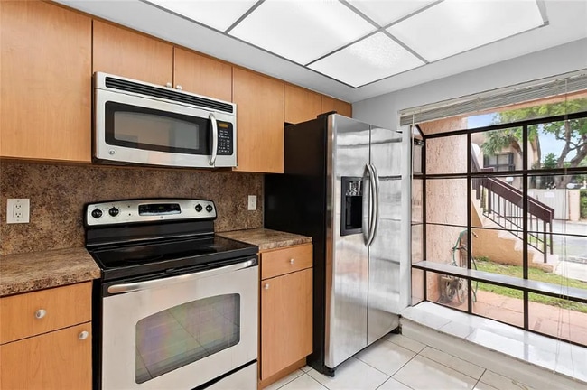 Foto del edificio - 2355 SW 15th St