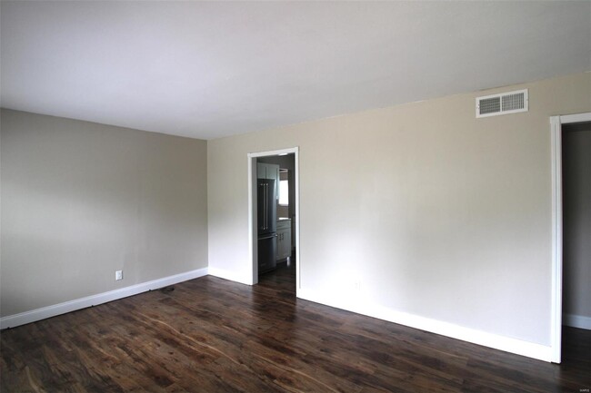 Building Photo - 428 Chamberlin Dr