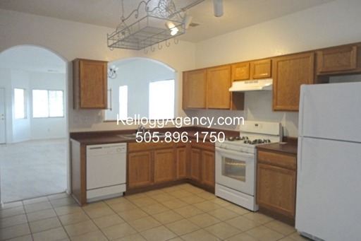 Building Photo - 5401 Caballo Ct NE