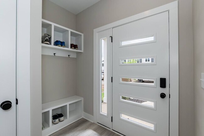 Building Photo - Brand New Townhome in Durham!