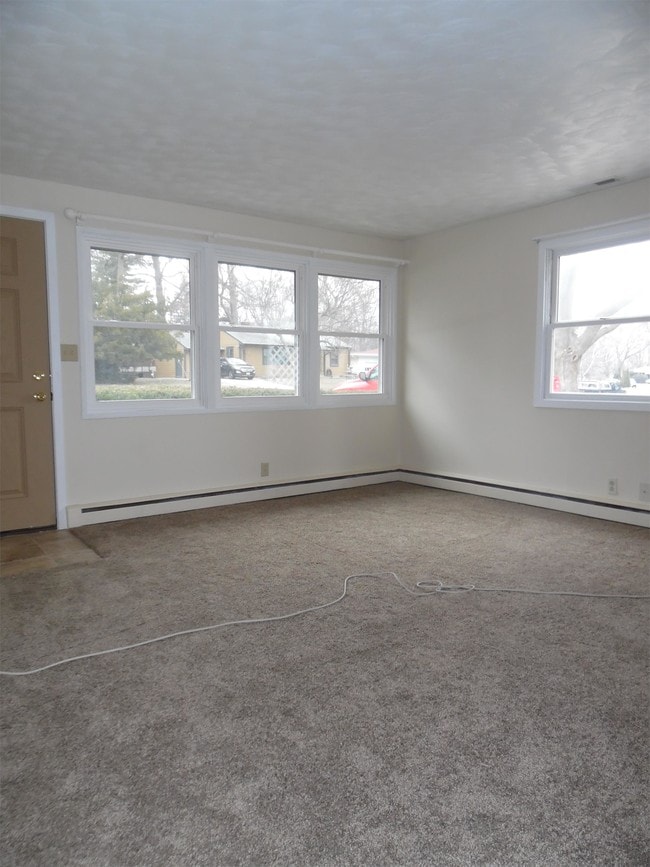 Building Photo - 105 Delcy Dr
