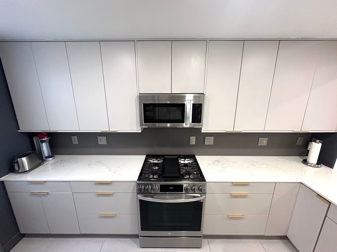 Primary Photo - 12975 Agustin Pl