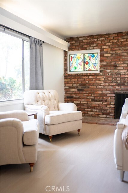 Foto del edificio - 705 E Foothill Blvd