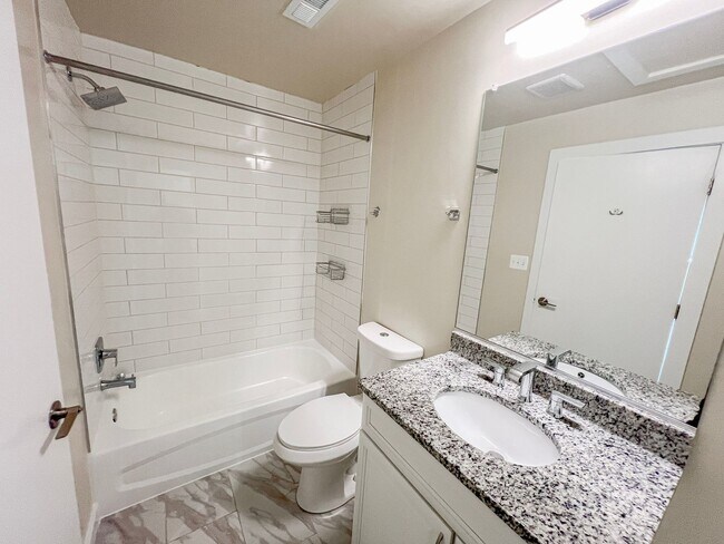 Foto del edificio - 845 Upshur St NW