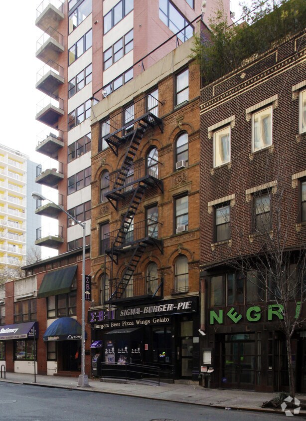 Primary Photo - 68 W Third St