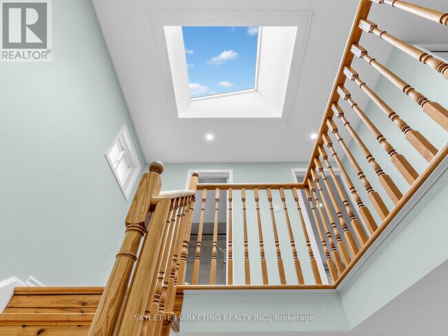 Building Photo - 23 Willowbrook Rd
