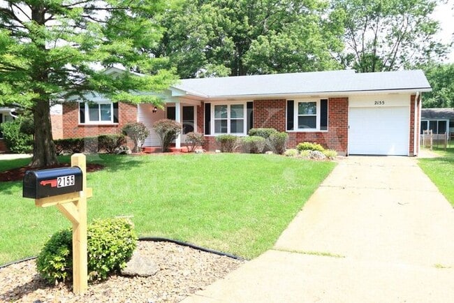 Building Photo - 2155 Canterbury Dr