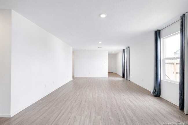 Building Photo - 7208 Pasture Run