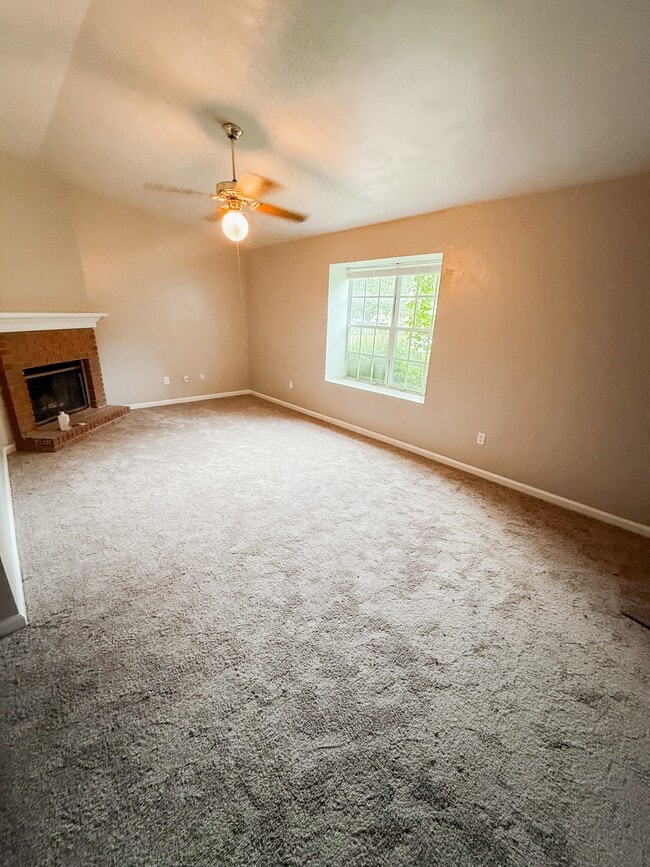 Building Photo - 416 Richview Park Cir W