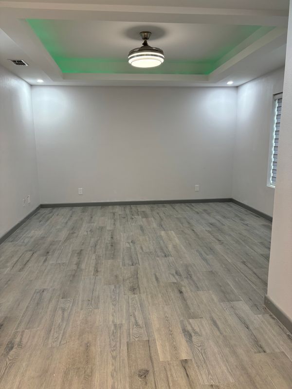 Foto del edificio - 9205 N 30th St