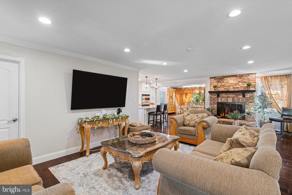 11611 Vale Rd, Oakton, VA 22124 House Rental in Oakton, VA