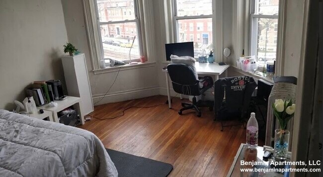 Foto del edificio - 1350 Commonwealth Ave