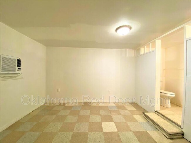Building Photo - 316 SW 27th St