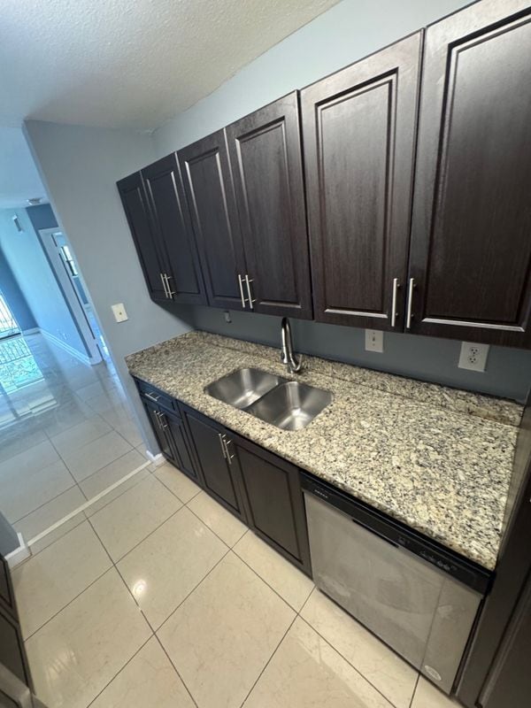 Foto del edificio - 8787 NW 39th St