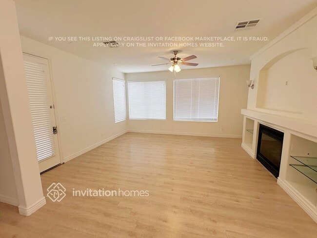 Building Photo - 14536 W Maui Ln