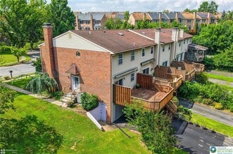 Building Photo - 1862 Georgia Dr