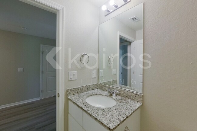 Foto del edificio - 1359 Heritage Ave