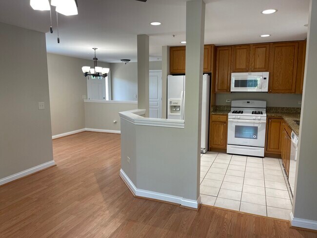 Building Photo - 2598 Violet St