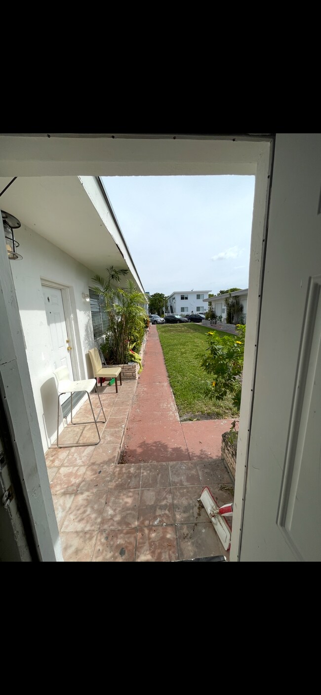 Foto del edificio - 750 83rd St