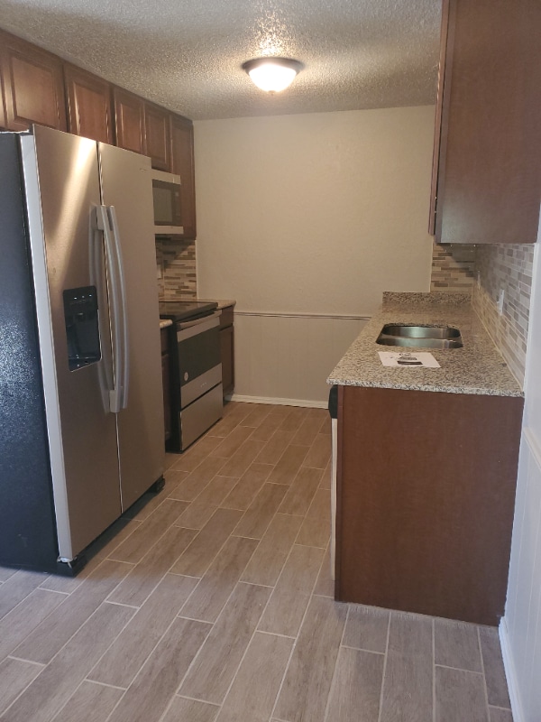 Building Photo - 2435 SW 90th Pl