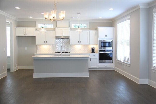 Foto del edificio - 12585 Arnold Mill Rd
