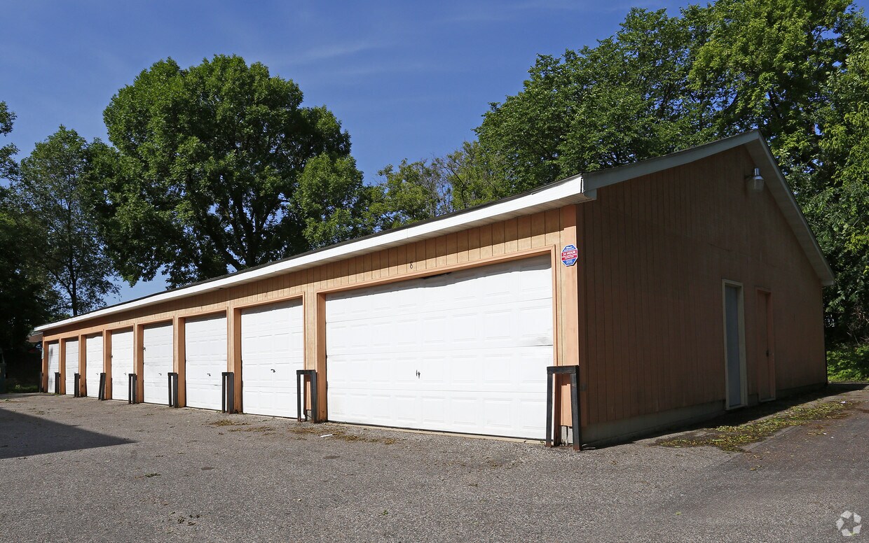 Building Photo - 1029 Atlantic St N