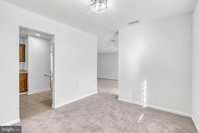 Building Photo - 1429 Northgate Square