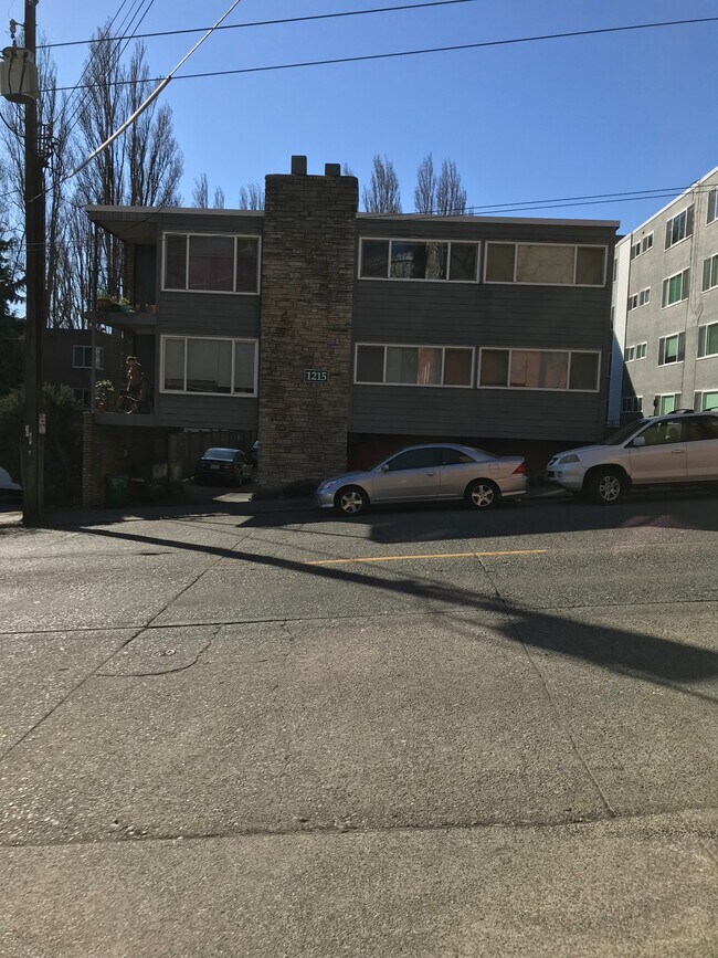 Foto del edificio - 1215 Queen Anne Ave N