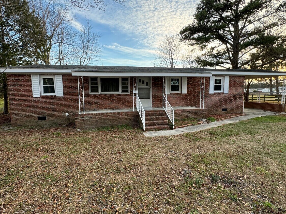 4 Bedroom Brick House Vouchers Accepted House Rental in Rocky Mount