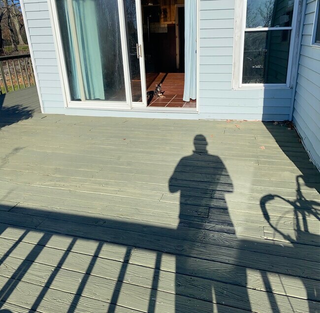 Sliding Door entrance - 44 Stay Rd