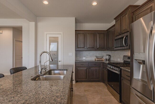 Building Photo - 1 Valley Rd