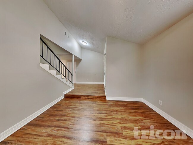 Foto del edificio - 4238 Burkegate Dr