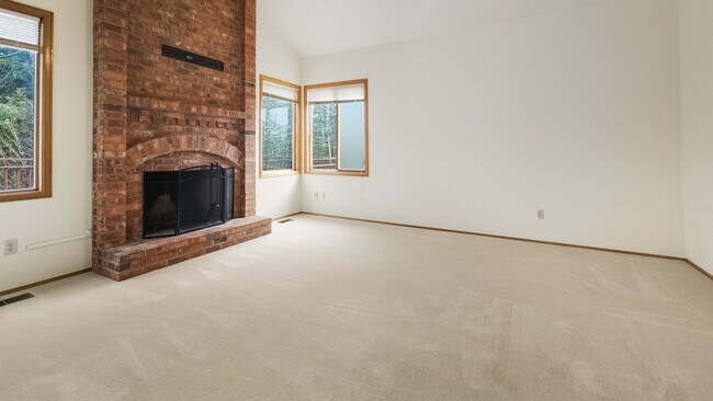 Foto del edificio - Spacious, Comfortable House in Forest Ridge Estates of Bellevue