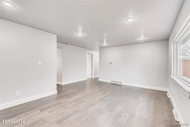 Building Photo - 4 br, 1 bath House - 760 Lotus Way