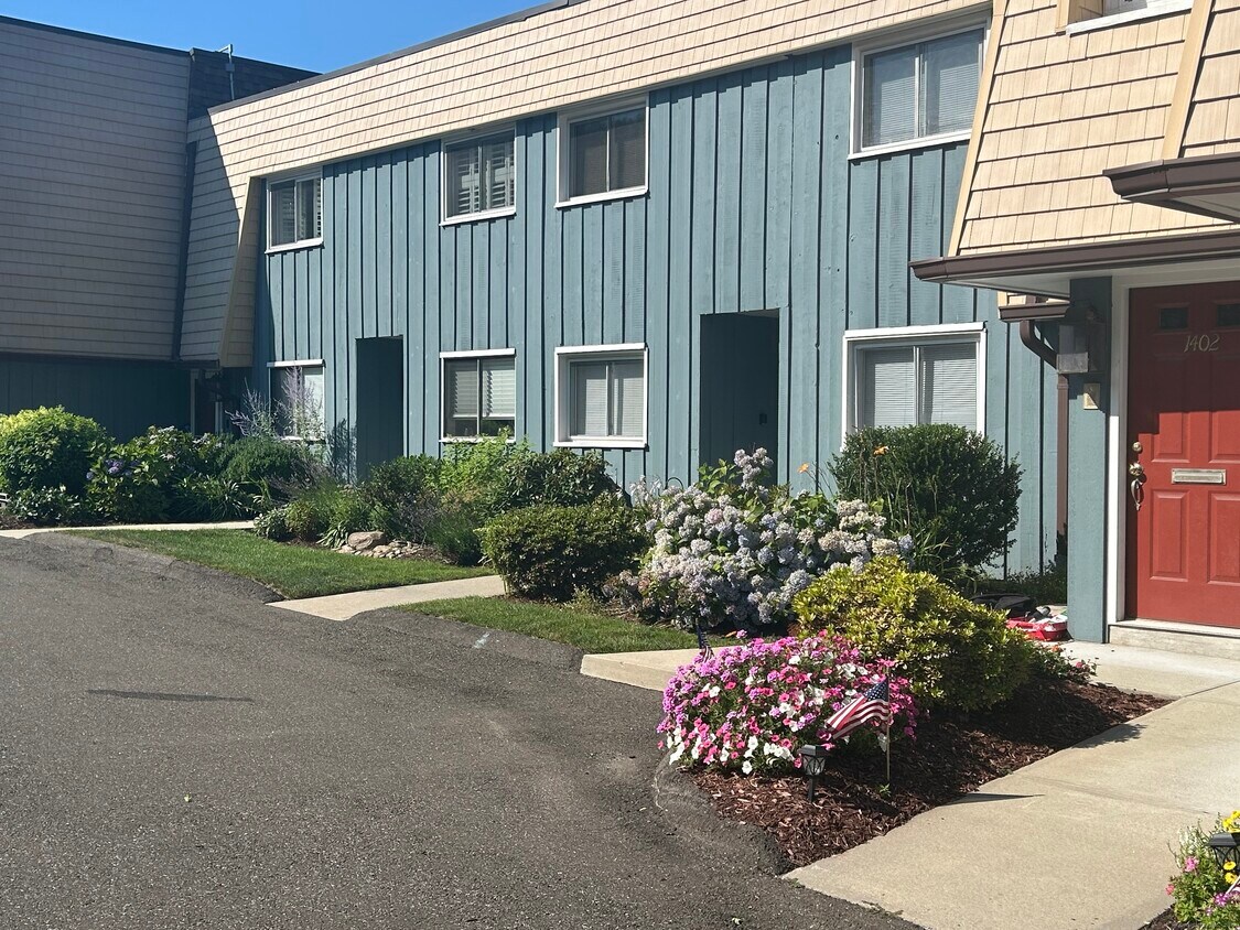 Foto principal - 1450 Melville Ave