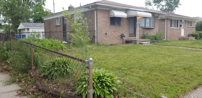 Building Photo - 23944 Winifred Ave
