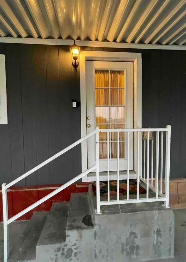 Building Photo - 73390 Broadmoor Dr