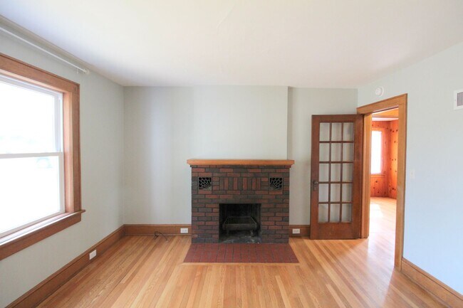 Foto del edificio - Beautiful home for rent near Downtown Harr...