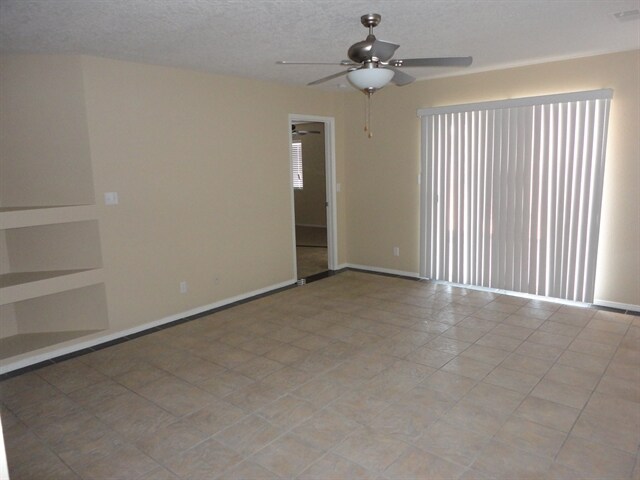 Building Photo - 569 Santa Fe Meadows Dr NE