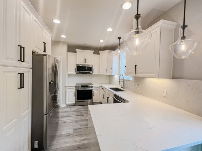 Building Photo - 122 Peoria Blvd