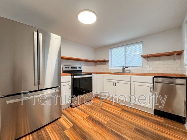 Foto del edificio - 5117 Booth Ave