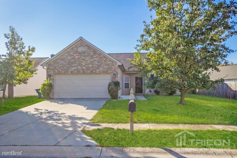 9897 Lakefield Ln, Avon, IN 46123 House Rental in Avon, IN
