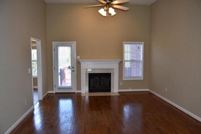 Building Photo - 2313 Golden Oak Court