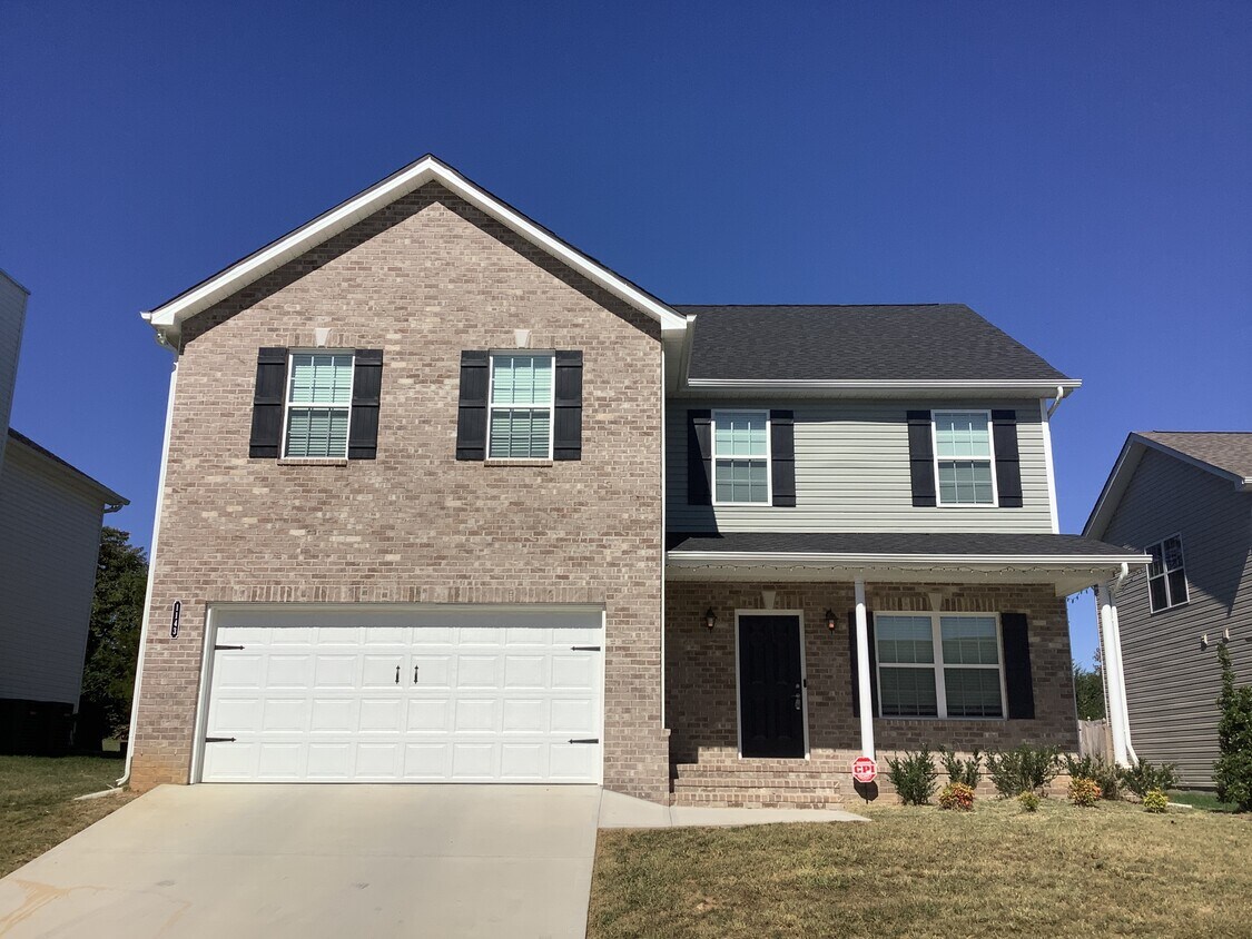 1143 Sky Top Lane House Rental in Powell, TN