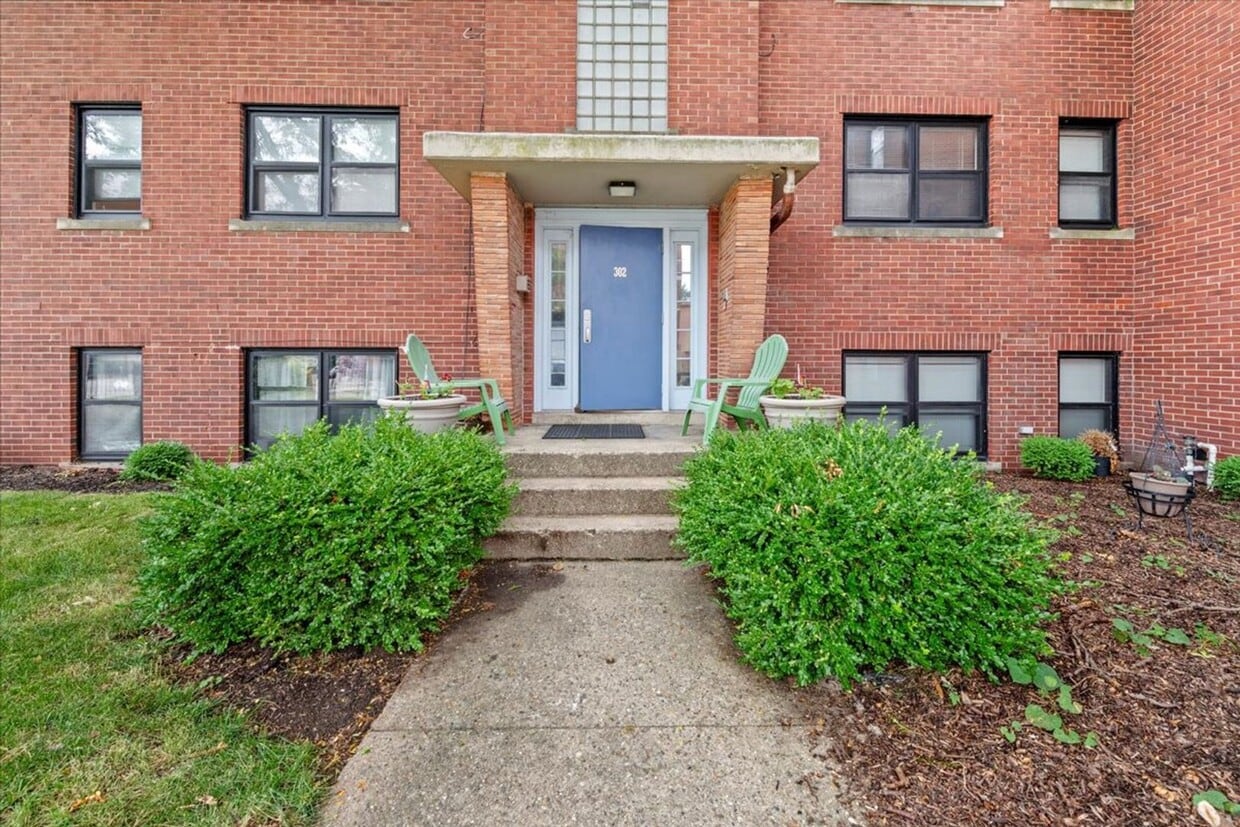 Foto principal - 306 E 19th St