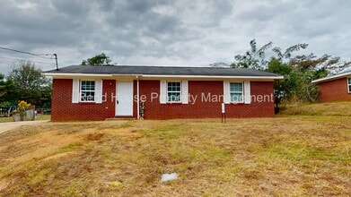Building Photo - 105 Nann St