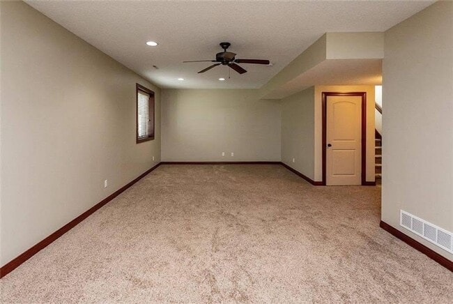Foto del edificio - Spacious 5BR House in Johnston