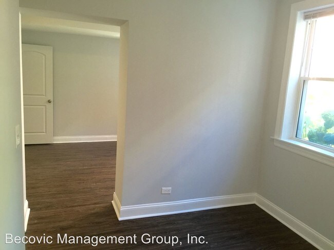 Building Photo - 7722-7734 N Ashland Ave